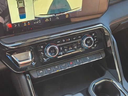 Certified 2024 GMC Sierra 1500 AT4 w/ Technology Package image 20