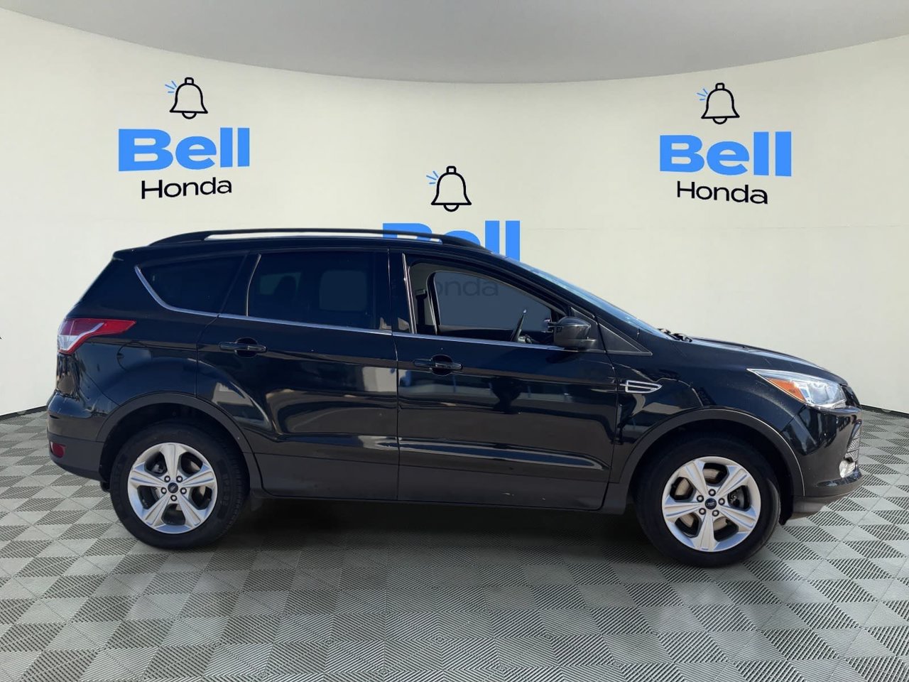 Used 2015 Ford Escape SE w/ Equipment Group 201A AWD/4WD image 5