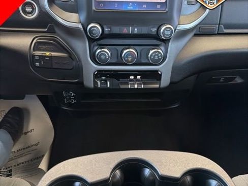 Used 2024 RAM 3500 Big Horn image 23