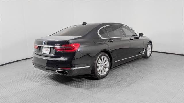Used 2017 BMW 740i RWD image 8
