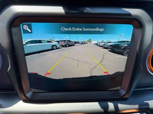 Used 2022 Jeep Gladiator Mojave w/ Cold Weather Group AWD/4WD image 23
