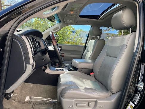 Used 2011 Toyota Sequoia Platinum image 12
