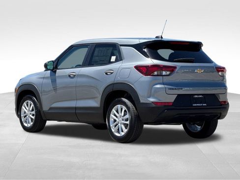 New 2026 Chevrolet TrailBlazer LS w/ LS Convenience Package FWD image 3