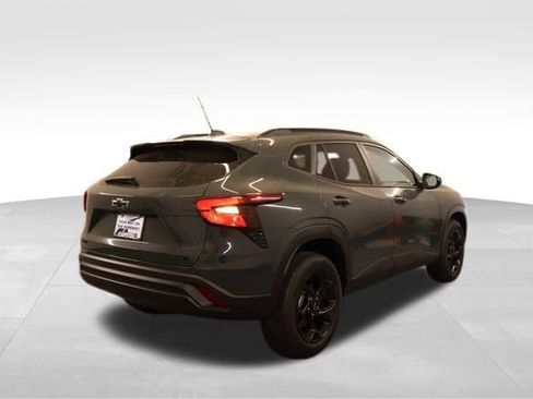 New 2026 Chevrolet Trax LT w/ Driver Confidence Package FWD image 2