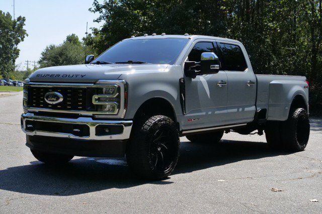 Used 2024 Ford F350 Lariat w/ Lariat Ultimate Package AWD/4WD image 6