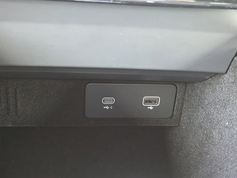 Used 2024 Land Rover Range Rover Sport image 29