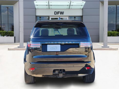 Used 2025 Land Rover Discovery Dynamic SE image 6