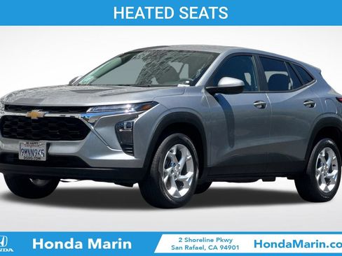 Used 2024 Chevrolet Trax LS w/ LS Convenience Package FWD image 9