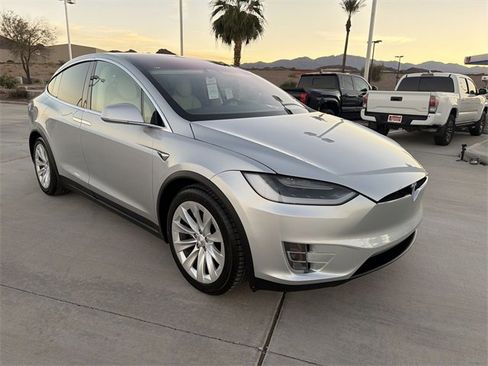 Used 2017 Tesla Model X 100D image 3