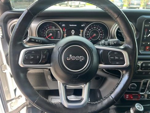 Used 2020 Jeep Wrangler Unlimited Rubicon w/ Dual Top Group AWD/4WD image 23