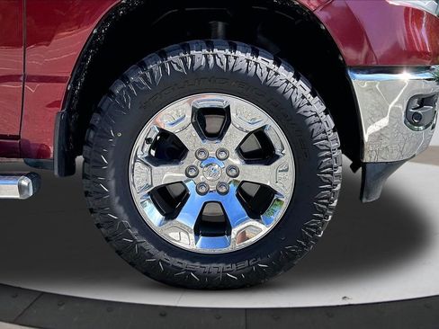 Used 2019 RAM 1500 Big Horn AWD/4WD image 32