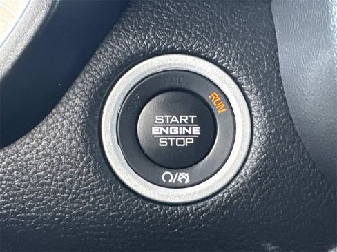 Used 2024 RAM 1500 Laramie image 39