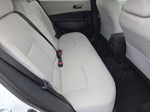 Used 2024 Toyota Corolla Cross LE image 8