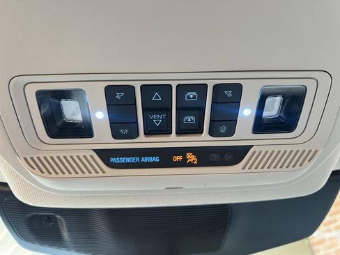 Used 2022 Ford Explorer XLT w/ Equipment Group 202A image 44