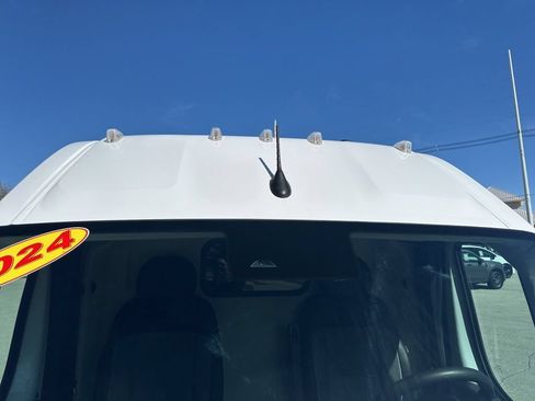 Used 2024 RAM ProMaster 2500 w/ Convenience Group FWD image 28