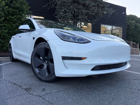 Used 2021 Tesla Model 3 Standard Range Plus RWD image 8
