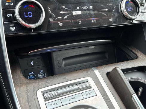 Used 2024 Genesis GV80 2.5T AWD/4WD image 23