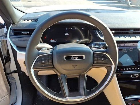 New 2026 Jeep Grand Cherokee L Limited w/ Limited Altitude Package AWD/4WD image 5
