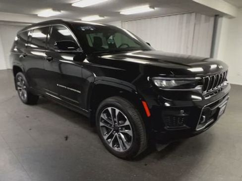 Used 2024 Jeep Grand Cherokee L Overland w/ Advanced Protech Group III AWD/4WD image 2