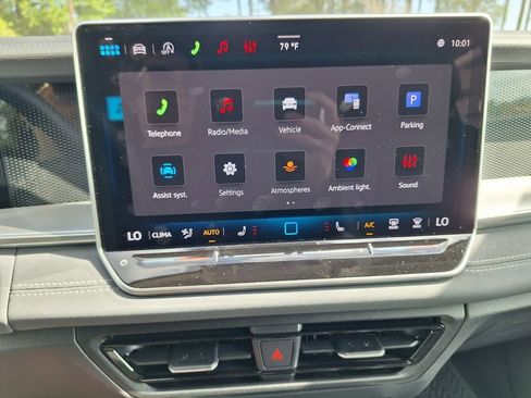 New 2026 Volkswagen Tiguan SE image 18