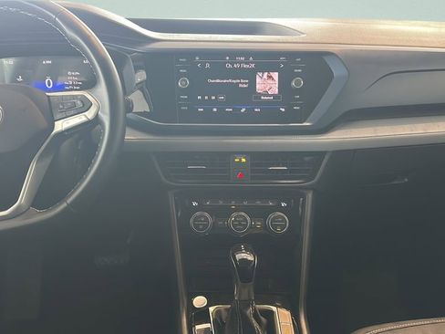 Used 2024 Volkswagen Taos SE image 22