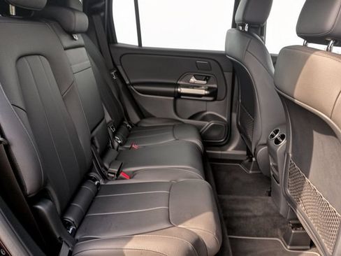 Used 2025 Mercedes-Benz GLB 250 w/ Exclusive Package image 28