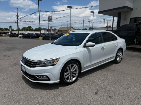 Used 2017 Volkswagen Passat 1.8T SE FWD image 2