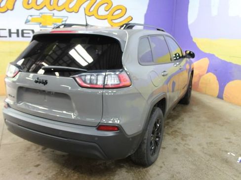 Used 2023 Jeep Cherokee Altitude Lux AWD/4WD image 8