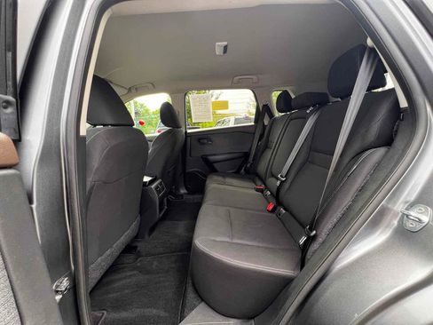 Used 2023 Nissan Rogue S image 16