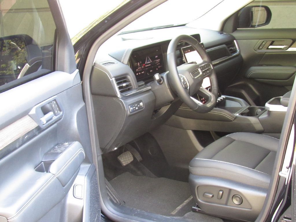 Used 2026 GMC Terrain Denali AWD/4WD image 10