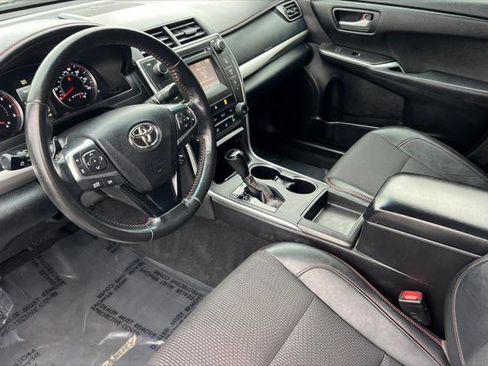 Certified 2016 Toyota Camry SE image 11