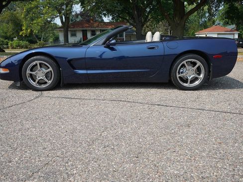 Used 2000 Chevrolet Corvette Convertible RWD image 4