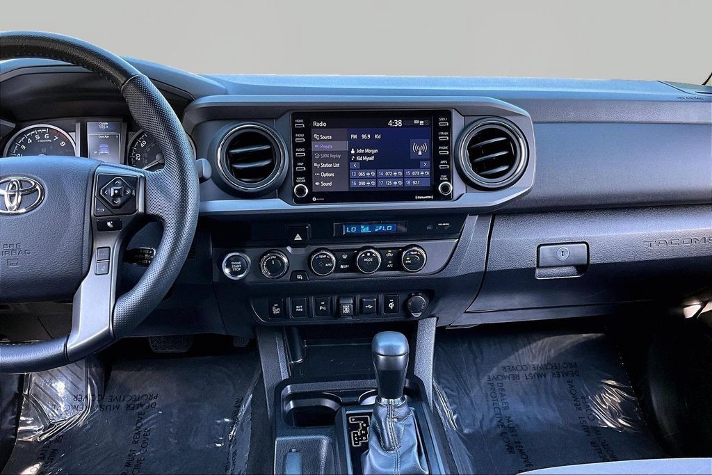 Used 2023 Toyota Tacoma TRD Off-Road w/ Technology Package AWD/4WD image 10