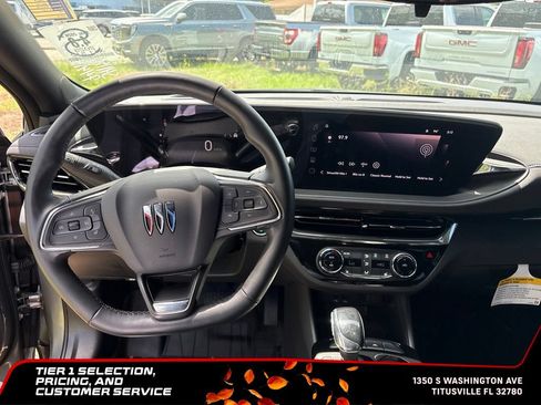 Certified 2025 Buick Envista Sport Touring w/ Convenience I Package FWD image 12