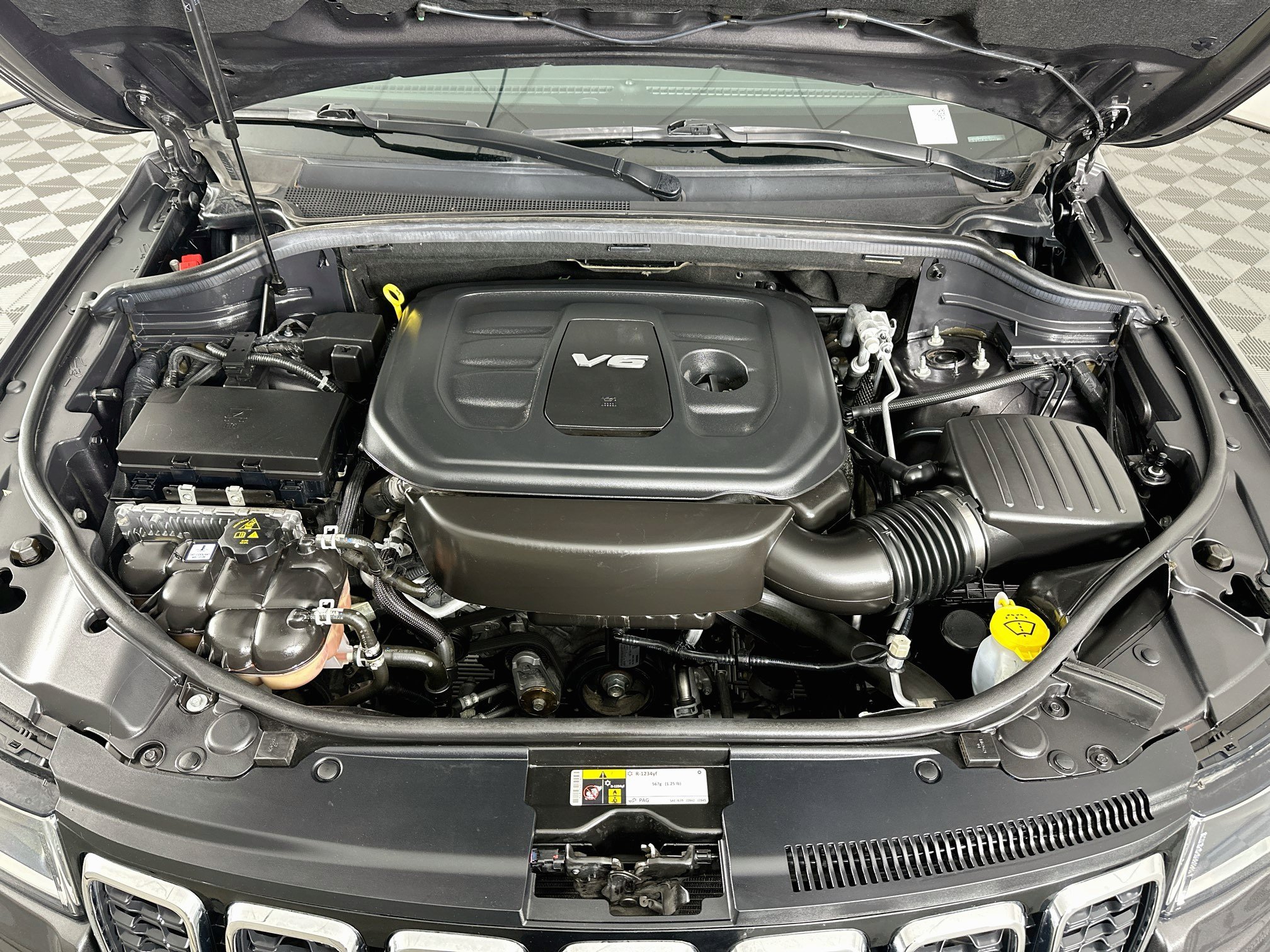 Used 2018 Jeep Grand Cherokee Laredo RWD image 34