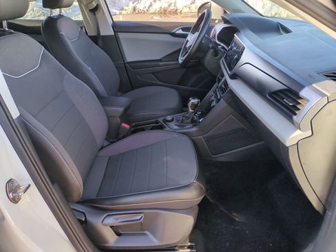 Used 2023 Volkswagen Taos SE image 24