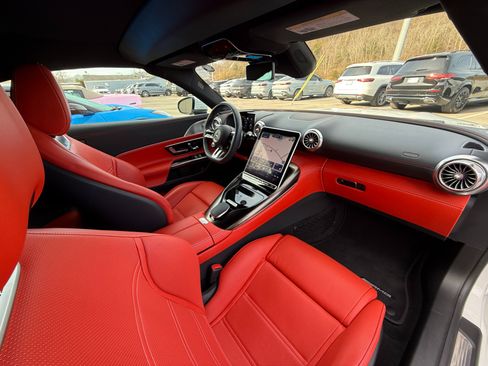 Used 2023 Mercedes-Benz SL 43 AMG image 23