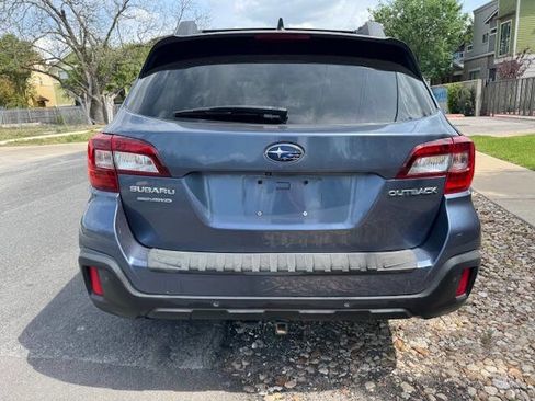 Used 2018 Subaru Outback 2.5i Limited image 14