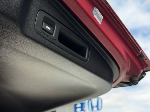 Certified 2020 Honda CR-V Touring image 31