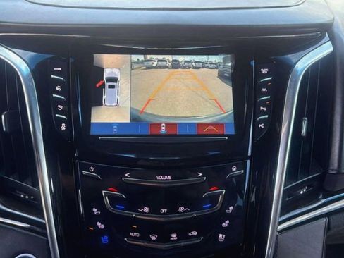 Used 2018 Cadillac Escalade ESV Platinum AWD/4WD image 15