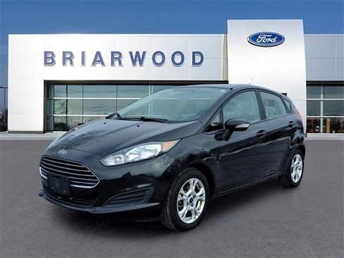 Used 2015 Ford Fiesta SE image 1