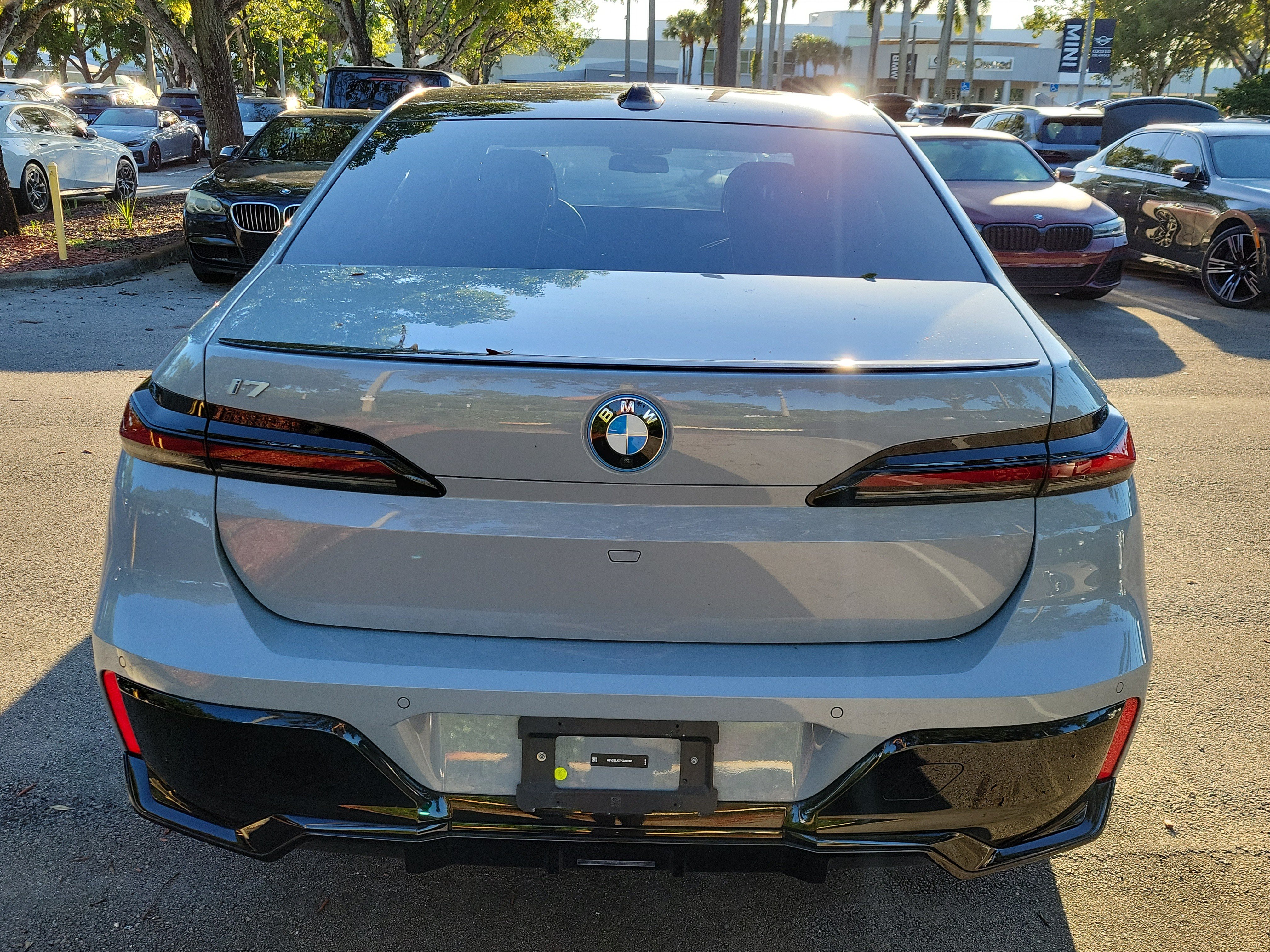 Certified 2023 BMW i7 xDrive60 AWD/4WD image 5