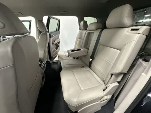 Certified 2023 Volkswagen Atlas SE image 19