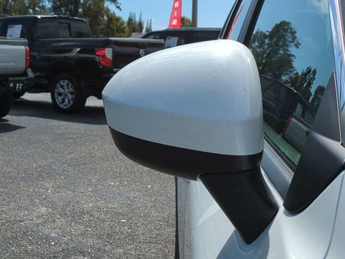Used 2024 Nissan Rogue SV AWD/4WD image 13
