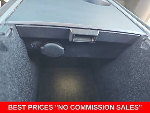 Used 2022 Tesla Model Y Performance AWD/4WD image 26