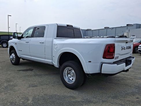 New 2025 RAM 3500 Longhorn image 3