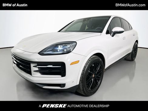 Used 2025 Porsche Cayenne Coupe AWD/4WD image 1