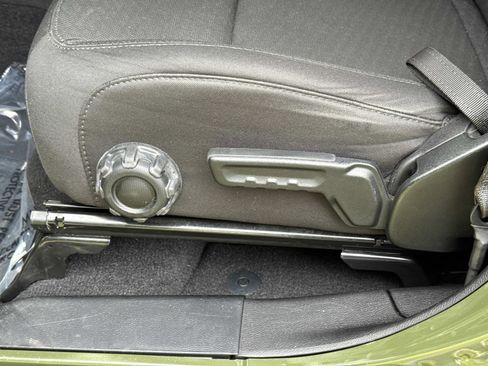 Used 2021 Jeep Gladiator Sport image 19