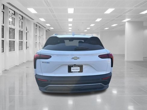 New 2026 Chevrolet Blazer EV LT image 6