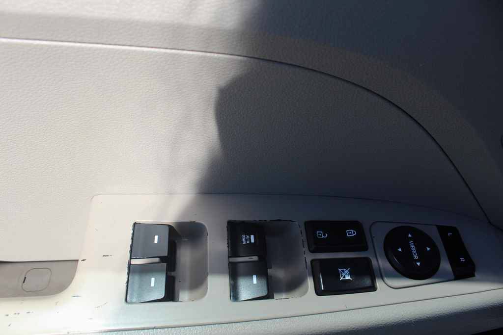 Used 2018 Hyundai Elantra SE FWD image 12